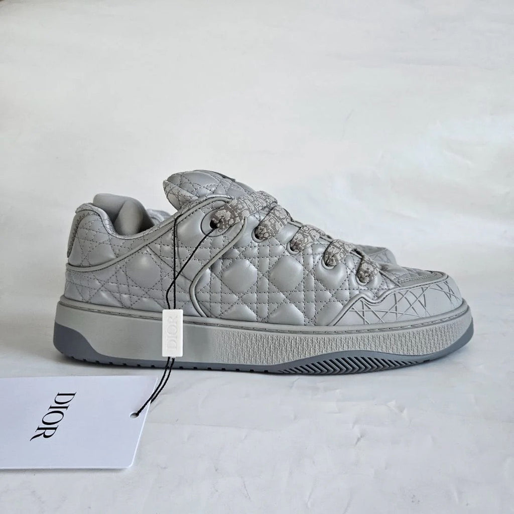 "B9" Sneaker