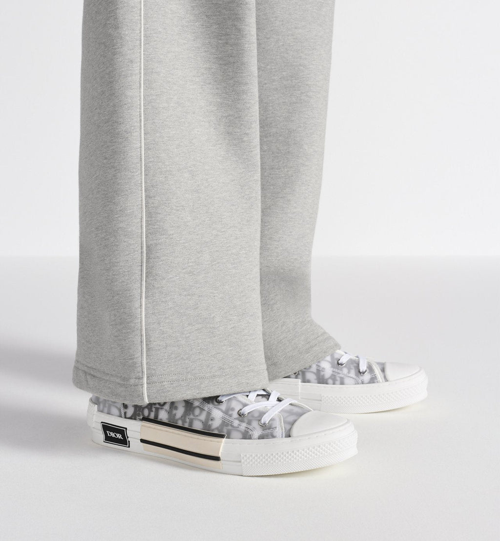 "B23" SNEAKER